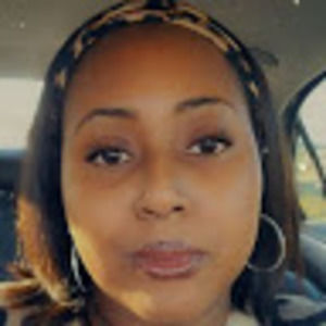 Meet your Posher, Roxanna